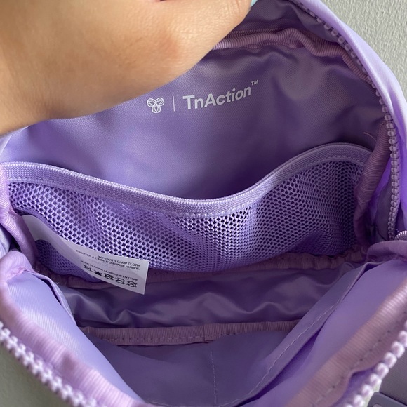 Used TNAction On-the-Way Belt Bag - Picture 3 of 5